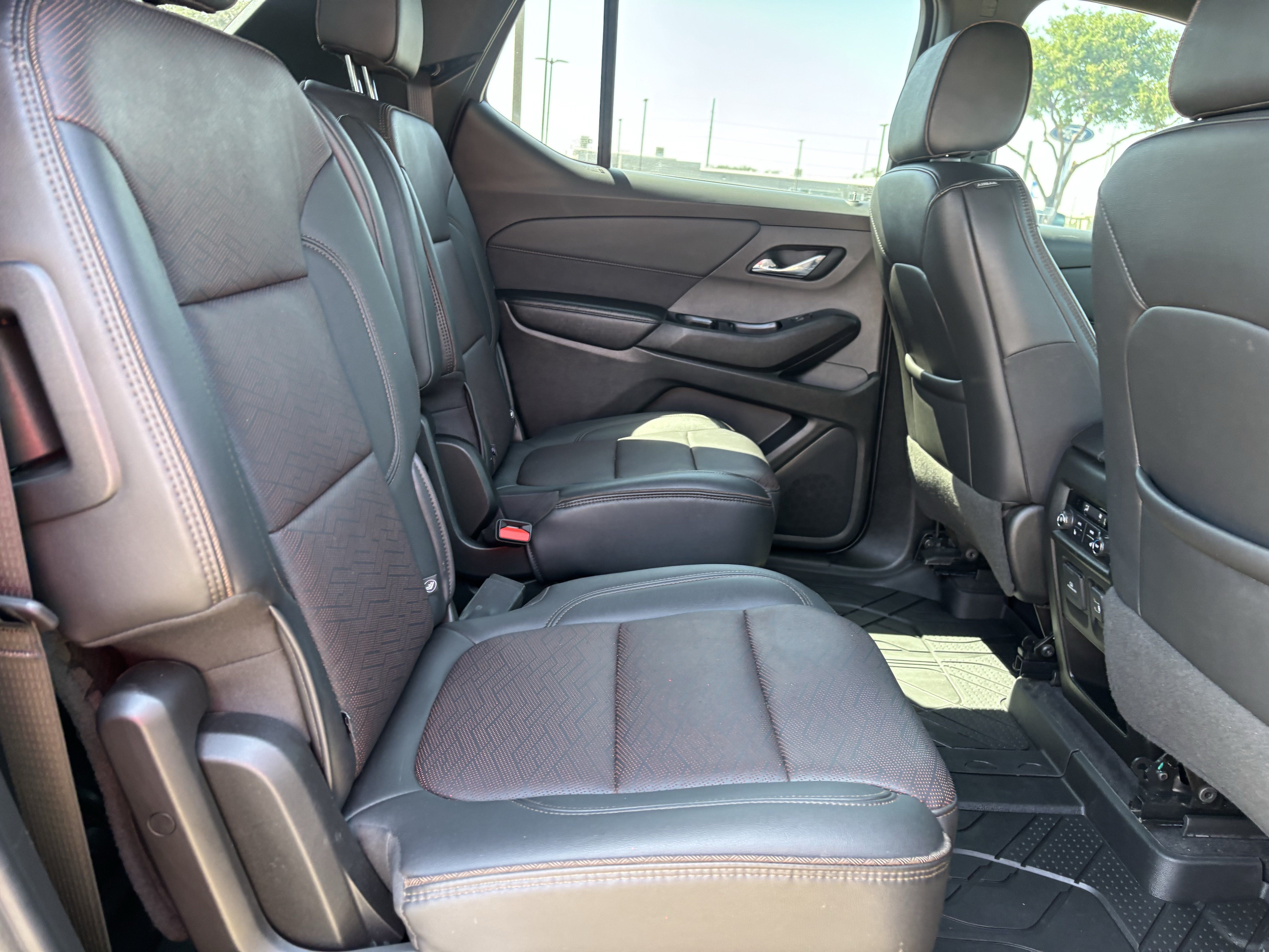 Used 2023 Chevrolet Traverse High Country w/ LPO, Floor Liner Package FWD image 20