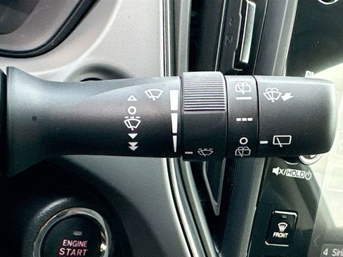 Certified 2025 Subaru Crosstrek 2.5i Limited w/ Crosstrek Mirror Package image 17