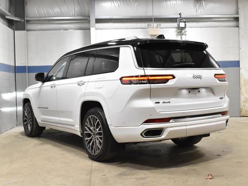 Used 2022 Jeep Grand Cherokee L Summit w/ Advanced Protech Group IV image 28