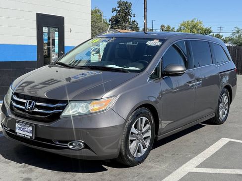 Used 2016 Honda Odyssey Touring image 3