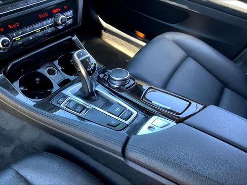 Used 2016 BMW 528i Sedan image 16