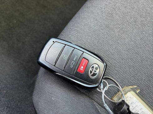 Used 2025 Toyota Camry LE image 22