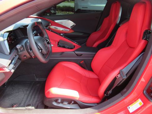Used 2024 Chevrolet Corvette Stingray Preferred Cpe RWD image 16