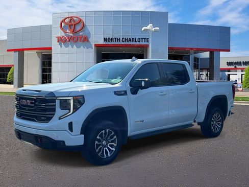 Used 2023 GMC Sierra 1500 AT4 w/ AT4 Premium Package AWD/4WD image 5
