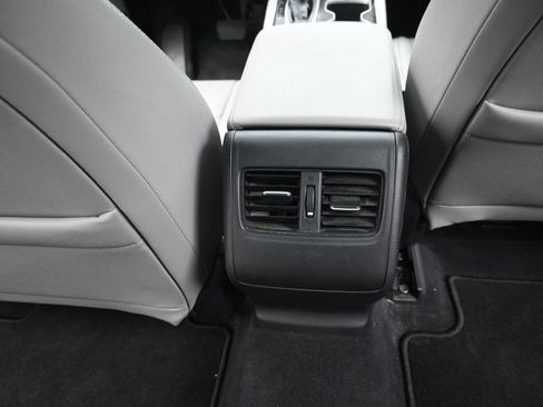 Used 2019 Honda Accord EX-L image 10