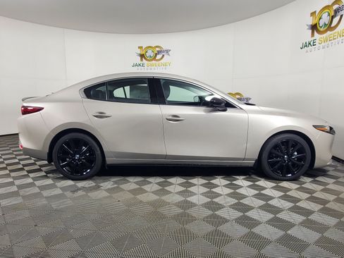 Used 2025 MAZDA MAZDA3 2.5 Turbo Sedan w/Premium Plus image 10