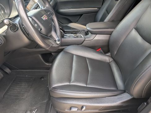Used 2022 Cadillac XT6 Luxury FWD image 8