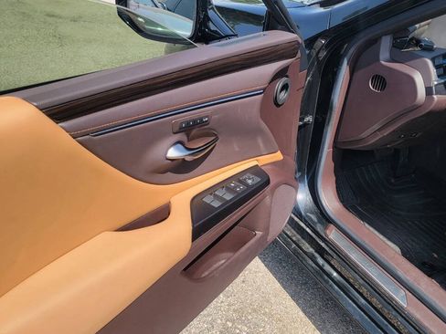 Used 2019 Lexus ES 300h FWD image 10