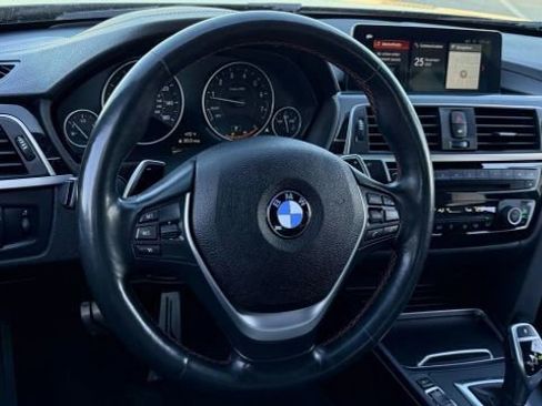 Used 2018 BMW 330i xDrive Sedan w/ Convenience Package image 26