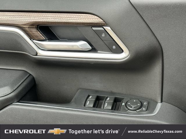Used 2025 Chevrolet Silverado 1500 RST AWD/4WD image 25