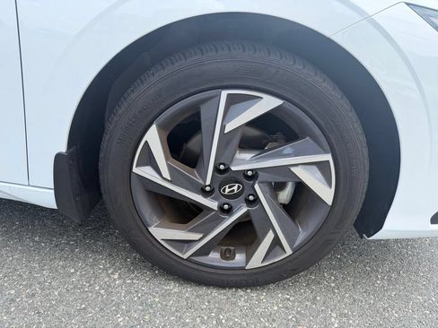 Used 2025 Hyundai Elantra Sport FWD image 35