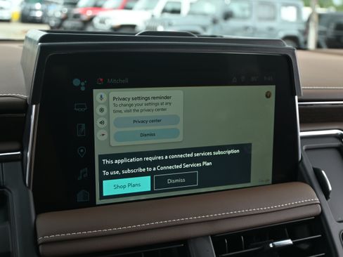 Used 2023 Chevrolet Tahoe High Country w/ Advanced Technology Package AWD/4WD image 23