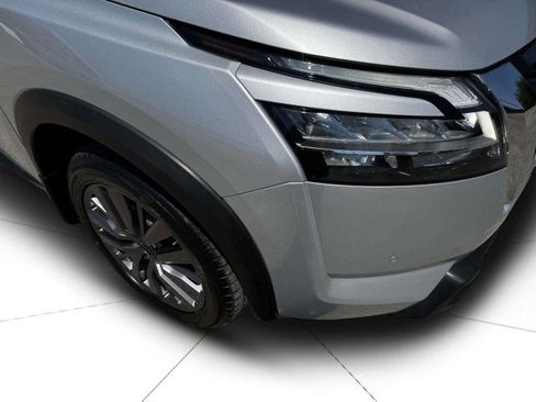 Used 2023 Nissan Pathfinder SL w/ SL Premium Package image 8