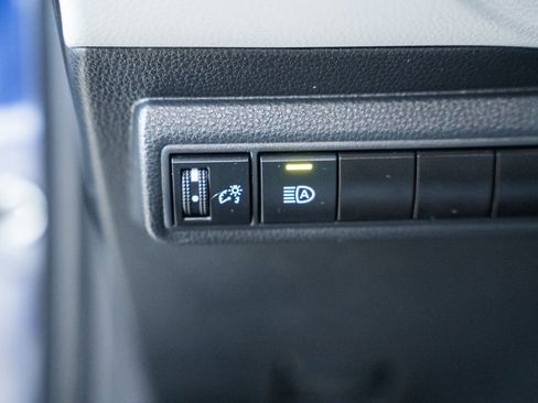 Used 2024 Toyota Corolla SE w/ SE Convenience Package image 38