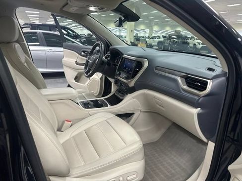 Used 2022 GMC Acadia Denali w/ Denali Technology Package FWD image 25