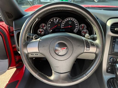 Used 2007 Chevrolet Corvette Coupe w/ Preferred Equipment Group RWD image 18