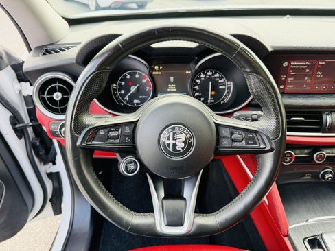 Used 2021 Alfa Romeo Stelvio Sprint w/ Nero Edizione image 11