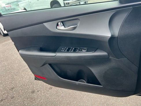 Certified 2021 Kia Forte LXS image 18