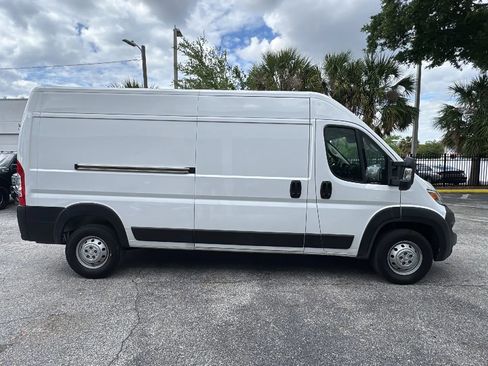 Used 2023 RAM ProMaster 2500 FWD image 8