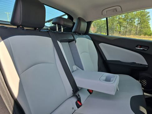 Used 2020 Toyota Prius Limited image 12