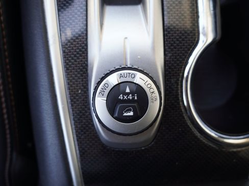 Used 2020 Nissan Pathfinder SL AWD/4WD image 34