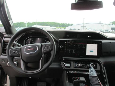 New 2026 GMC Sierra 1500 AT4 w/ AT4 Premium Package AWD/4WD image 19