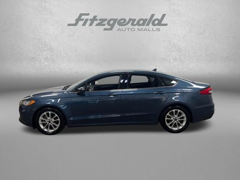 Used 2019 Ford Fusion SE FWD image 2