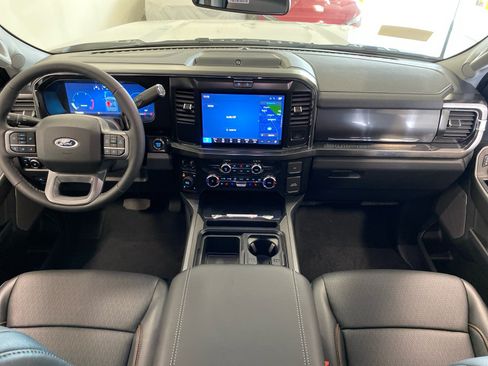 New 2026 Ford F250 Lariat w/ Black Appearance Package AWD/4WD image 10