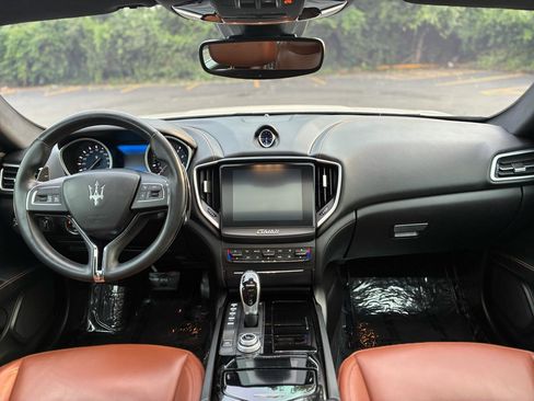 Used 2017 Maserati Ghibli S RWD image 27