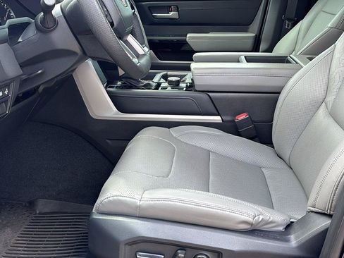 Used 2023 Toyota Tundra Limited AWD/4WD image 16