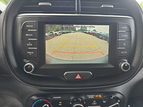 Used 2021 Kia Soul S FWD image 21
