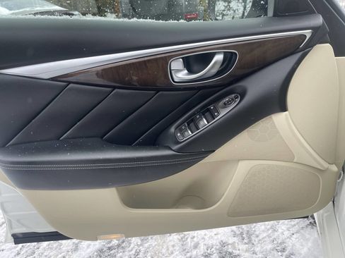 Used 2018 INFINITI Q50 Luxe w/ Essential Package (3.0T Luxe) image 13