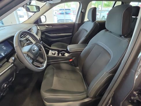Used 2023 Jeep Grand Cherokee Laredo w/ Luxury Tech Group I AWD/4WD image 21