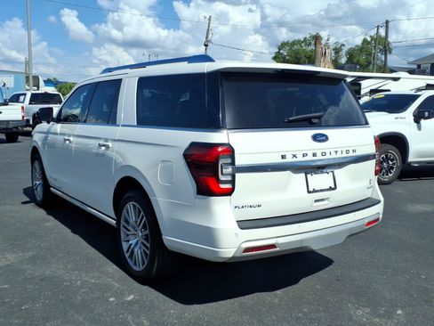 Used 2022 Ford Expedition Max Platinum AWD/4WD image 3