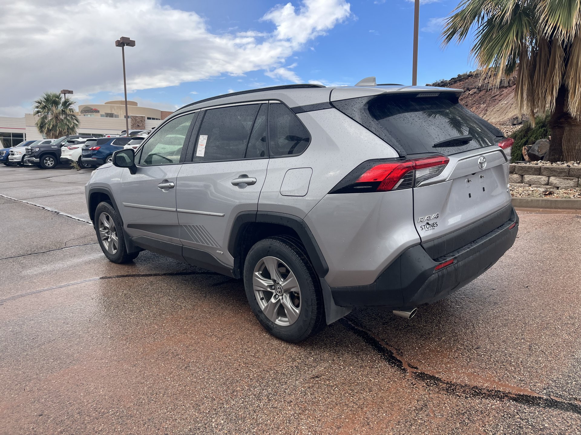 Used 2025 Toyota RAV4 LE AWD/4WD image 7