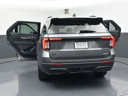 Used 2025 Ford Explorer ST-Line w/ ST-Line Street Pack AWD/4WD image 48