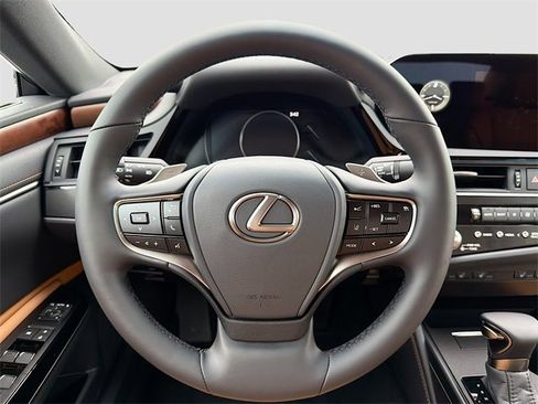 New 2025 Lexus ES 350 w/ Premium Package image 40