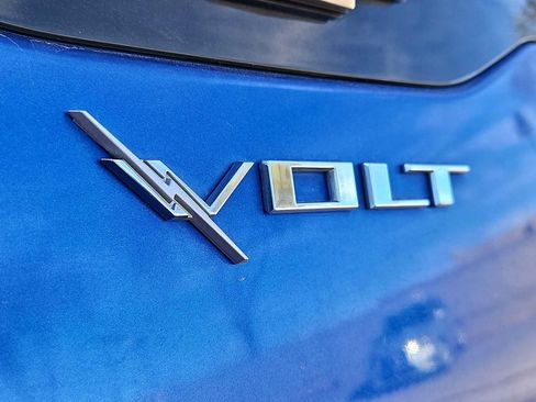 Used 2017 Chevrolet Volt LT w/ Comfort Package image 12