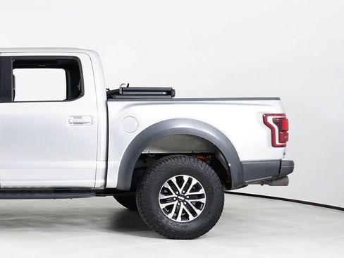 Used 2019 Ford F150 Raptor w/ Equipment Group 802A Luxury AWD/4WD image 13
