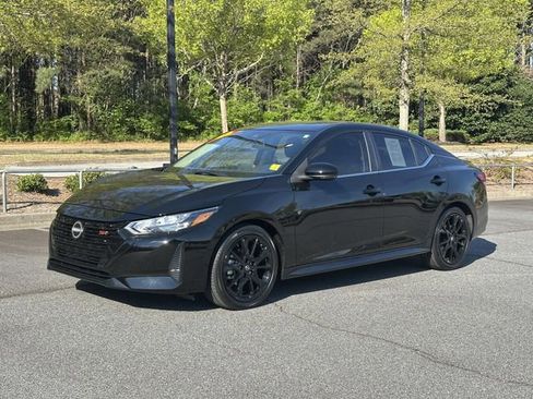 Certified 2025 Nissan Sentra SR w/ Midnight Edition FWD image 3