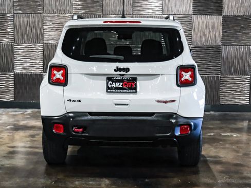 Used 2023 Jeep Renegade Trailhawk AWD/4WD image 10