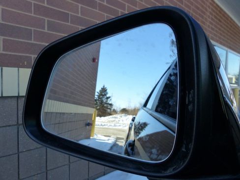 Used 2021 Chevrolet Trax LT w/ Premium Seat Package image 43