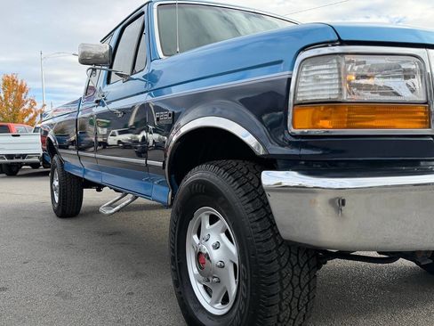 Used 1993 Ford F250 XLT image 91