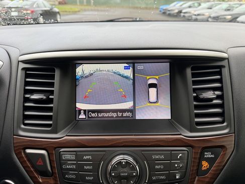 Used 2019 Nissan Pathfinder Platinum image 23