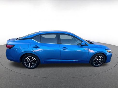 Used 2025 Nissan Sentra SV image 16