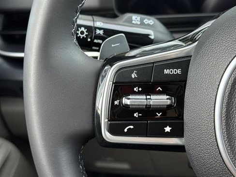 New 2026 Kia Carnival LXS image 28