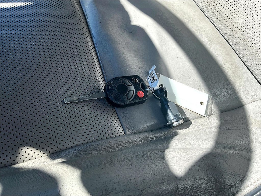 Used 2014 Ford Transit Connect Titanium FWD image 11