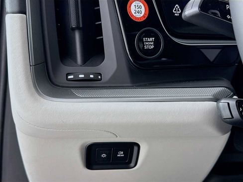 New 2026 Porsche Cayenne image 14