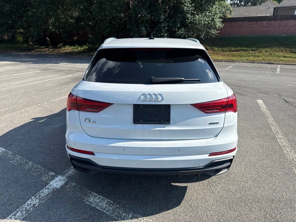 Used 2023 Audi Q3 2.0T Premium Plus w/ Premium Plus Package AWD/4WD image 7