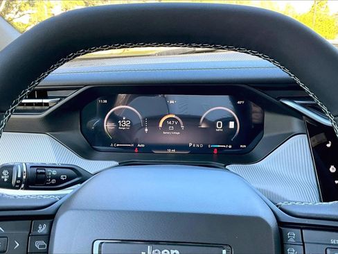 New 2026 Jeep Cherokee Limited image 11